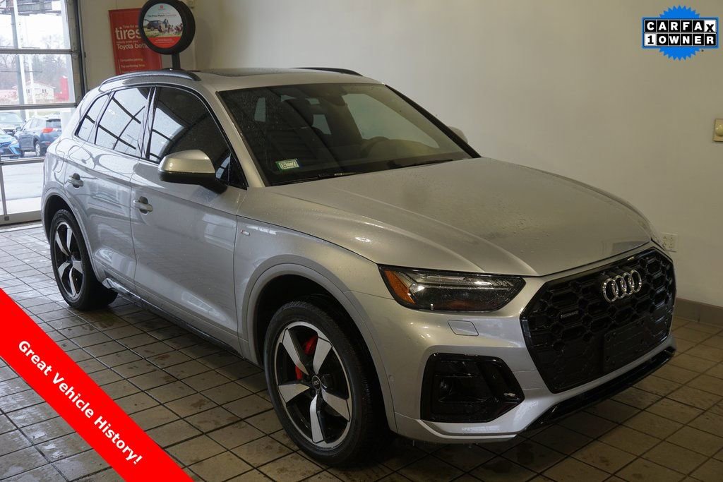 Used 2024 Audi Q5 2.0T Prestige w/ Prestige Package image 1