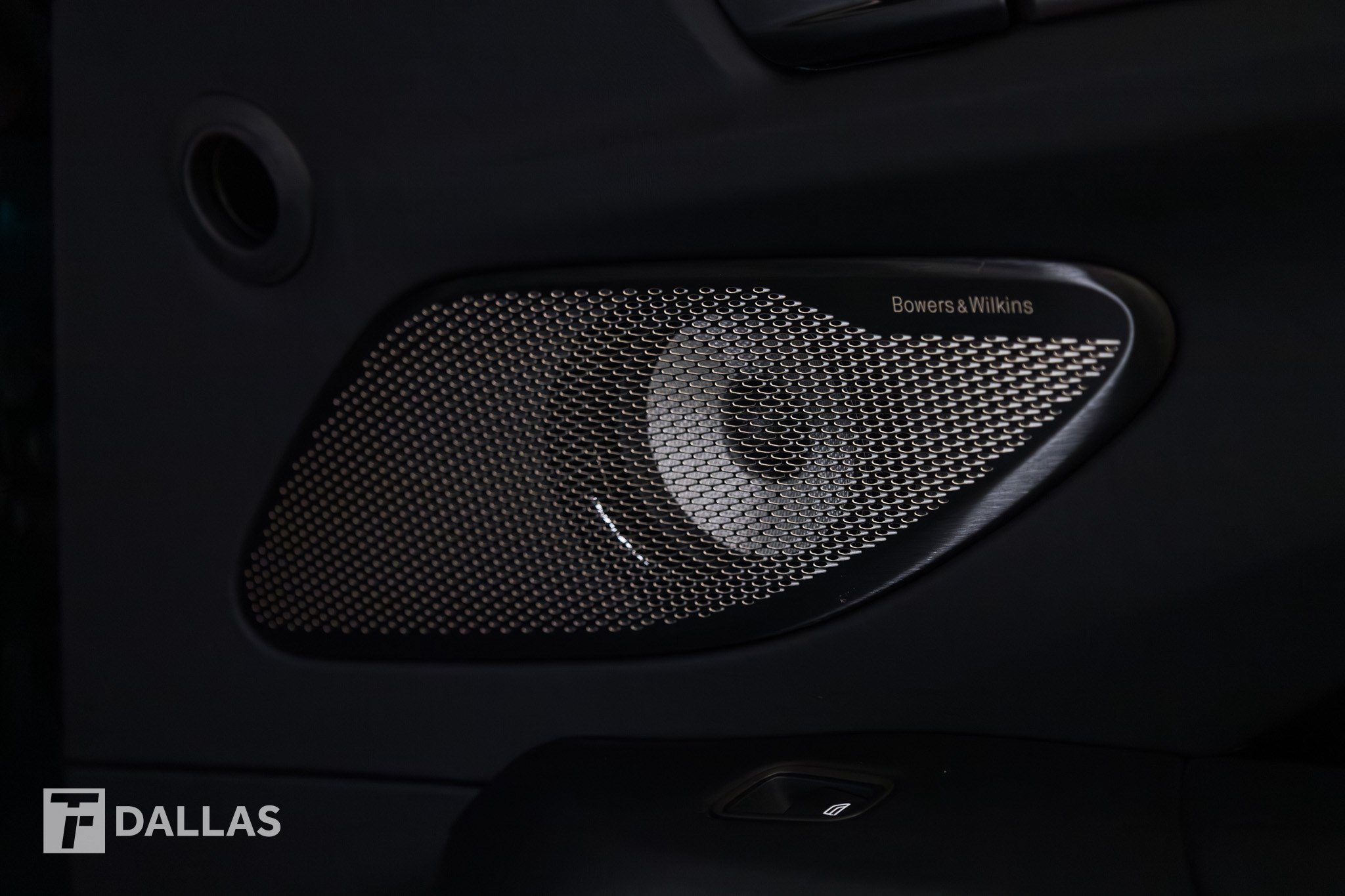 Used 2026 Aston Martin V8 Vantage S RWD image 37