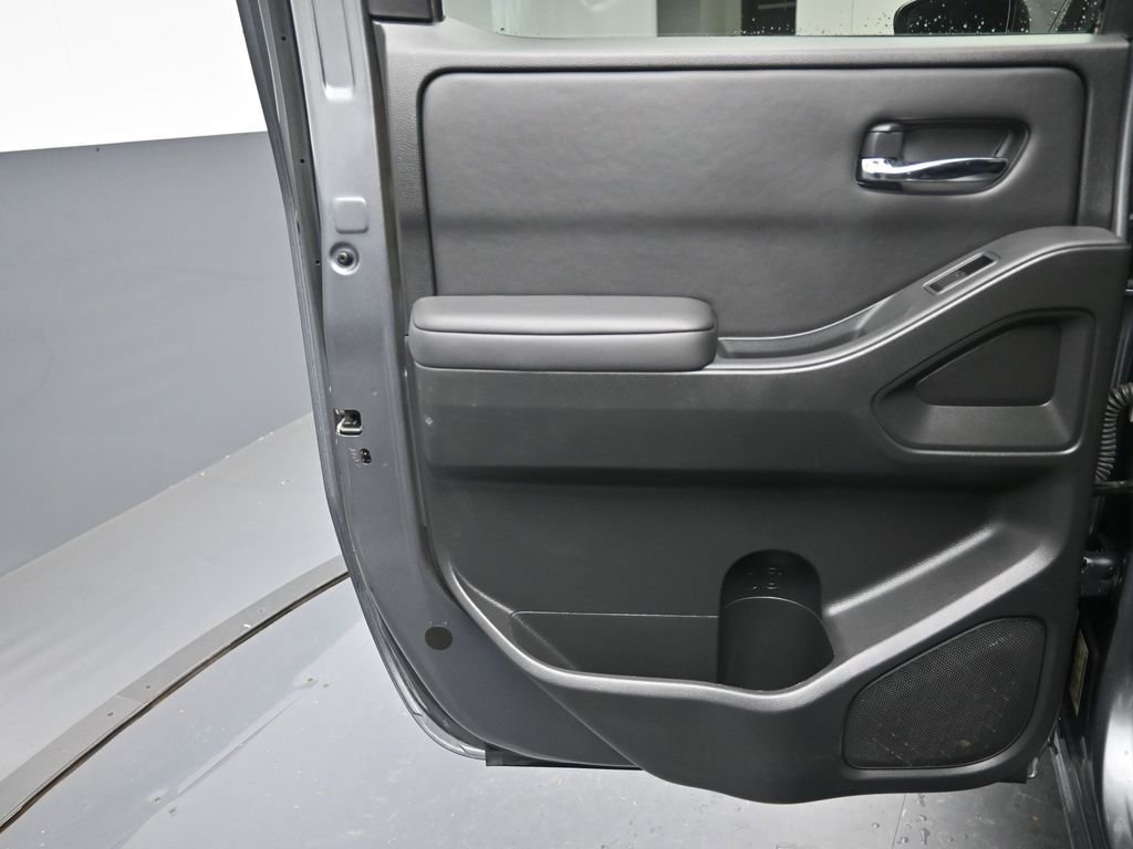 Used 2023 Nissan Frontier SV w/ Technology Package image 22