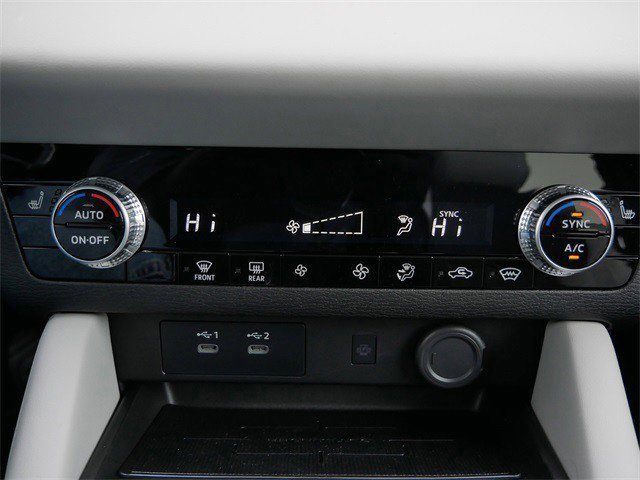 Used 2025 Mitsubishi Outlander SE image 21