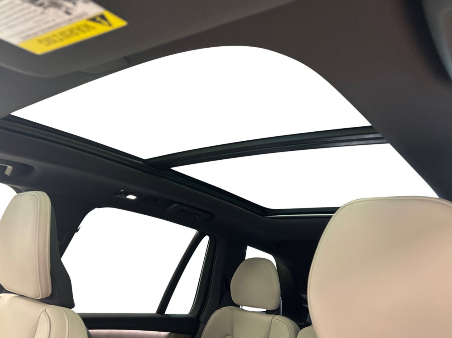 New 2026 Volvo XC90 B6 Plus w/ Protection Package AWD/4WD image 29
