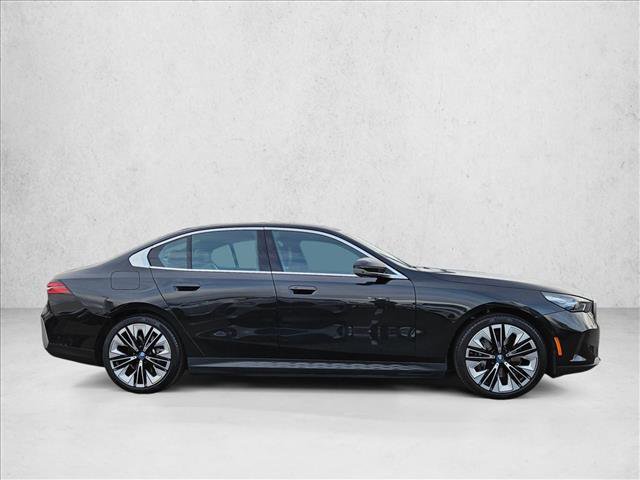 Certified 2024 BMW i5 eDrive40i w/ Premium Package image 4