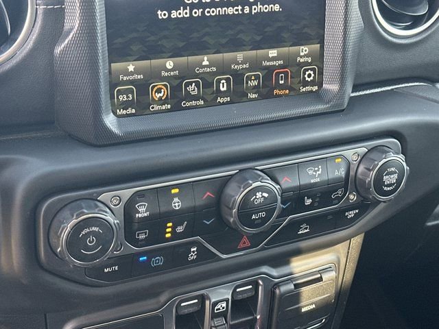 Certified 2022 Jeep Wrangler Unlimited Sahara w/ Cold Weather Group image 34