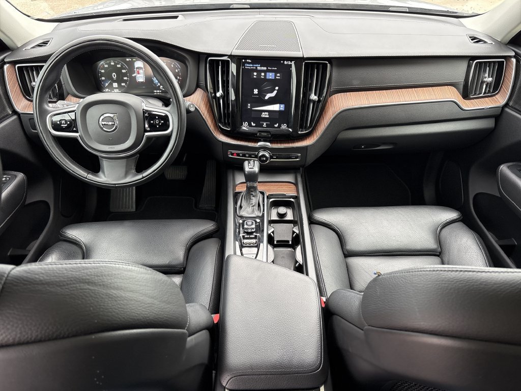 Used 2020 Volvo XC60 T5 Inscription FWD image 27