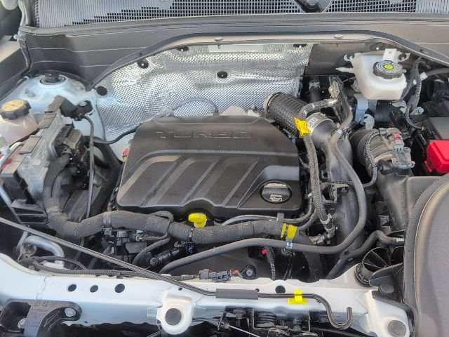 Used 2025 Chevrolet TrailBlazer LT w/ LT Cold Weather Package FWD image 39