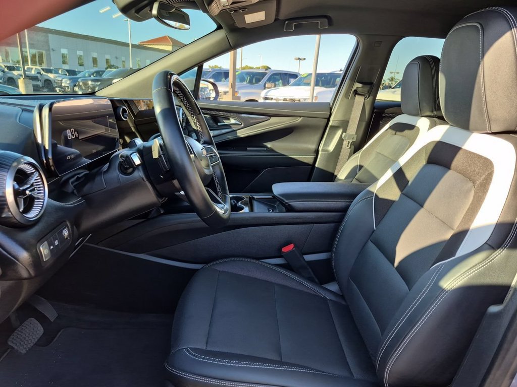 Used 2025 Chevrolet Blazer EV LT w/ Super Cruise Package AWD/4WD image 18