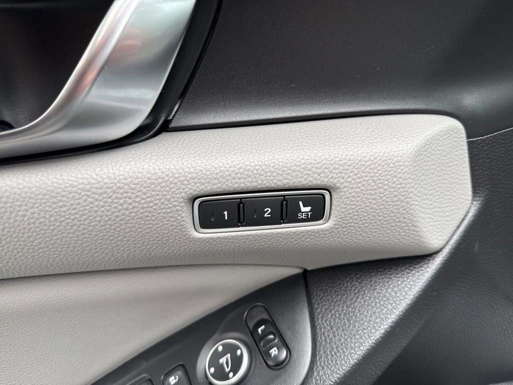 Used 2018 Honda Accord EX-L image 5