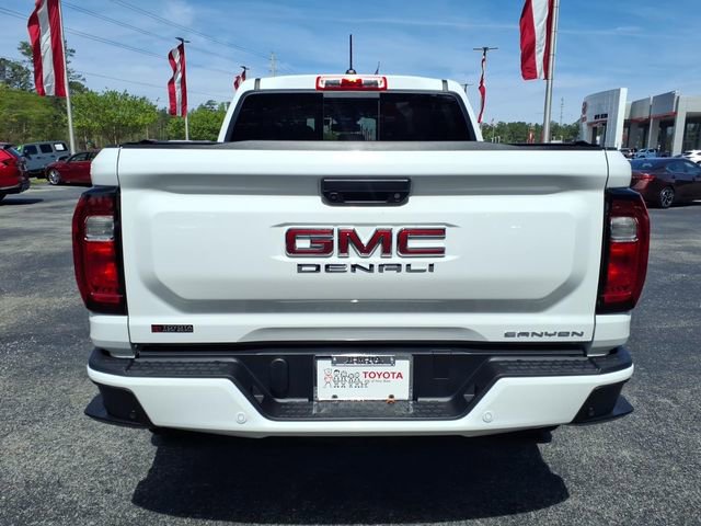 Used 2024 GMC Canyon Denali image 2