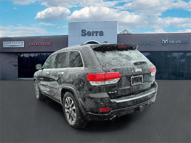 Used 2017 Jeep Grand Cherokee Overland w/ Jeep Active Safety Group image 4