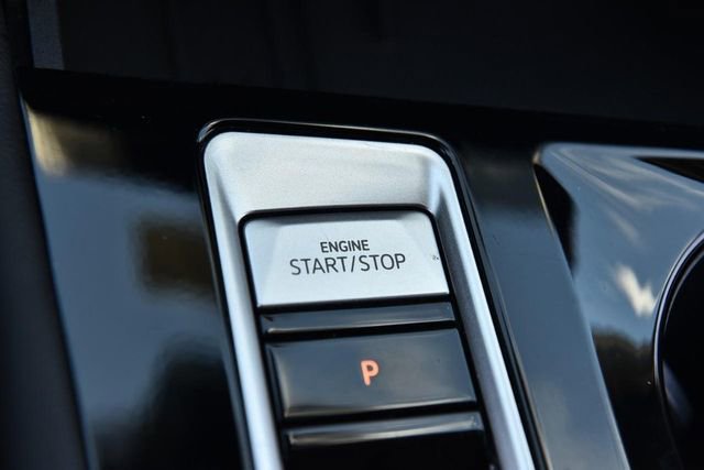 Certified 2025 Volkswagen Atlas SE FWD image 17