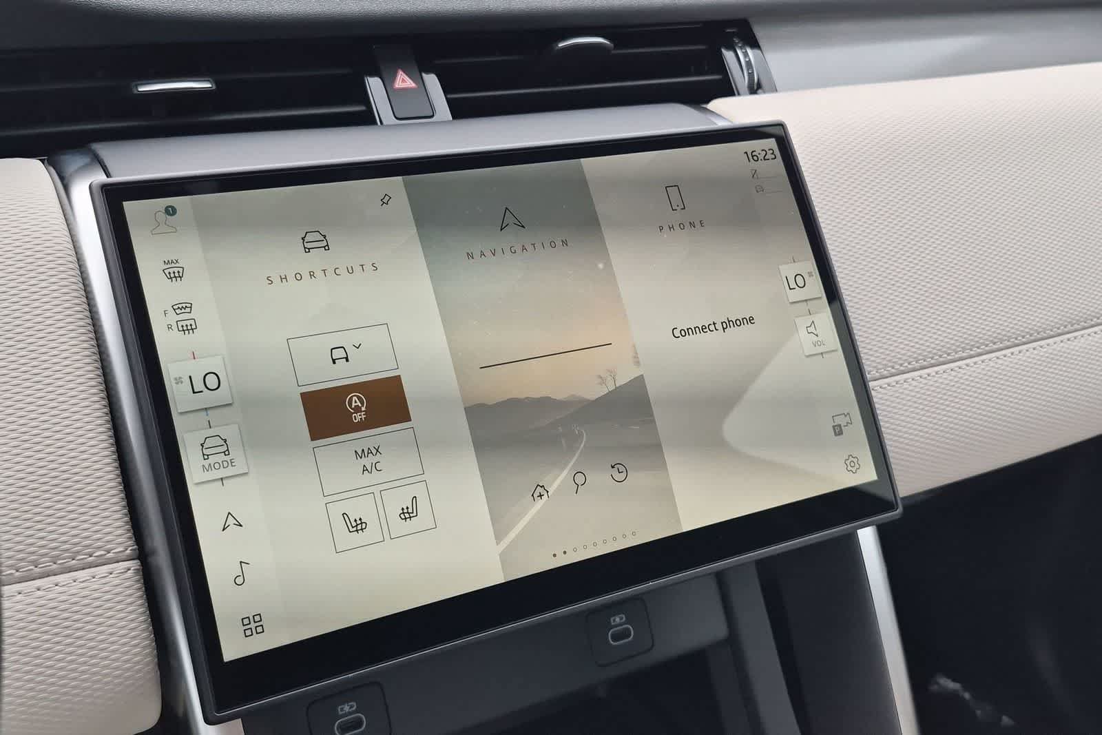 New 2026 Land Rover Discovery Sport Landmark AWD/4WD image 27