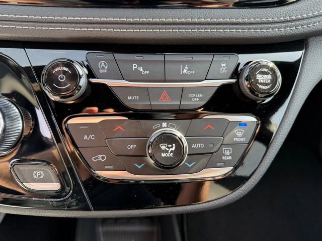 New 2026 Chrysler Pacifica Select AWD/4WD image 21