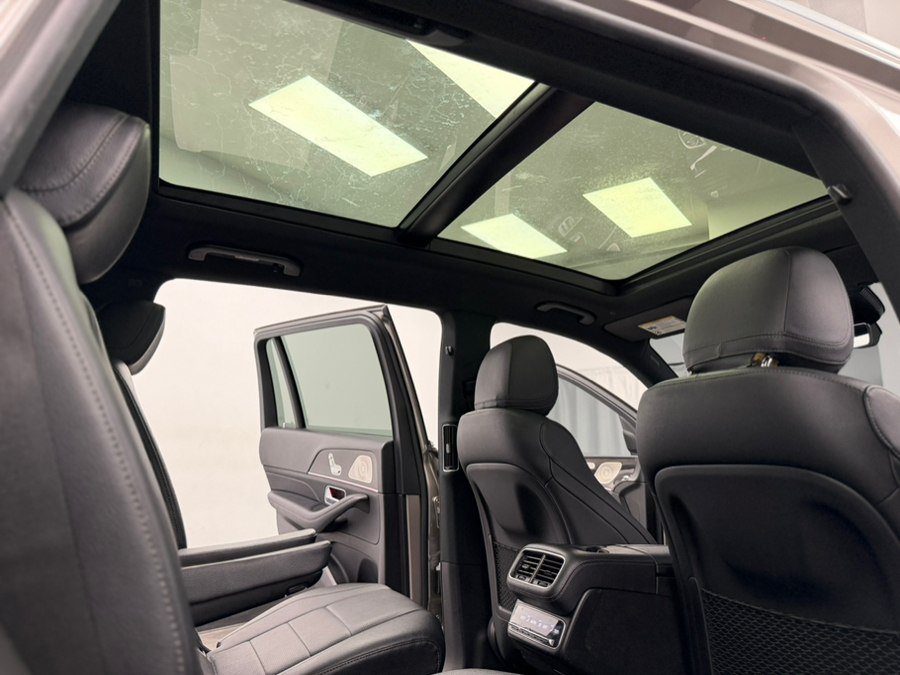 Used 2022 Mercedes-Benz GLS 450 4MATIC image 50