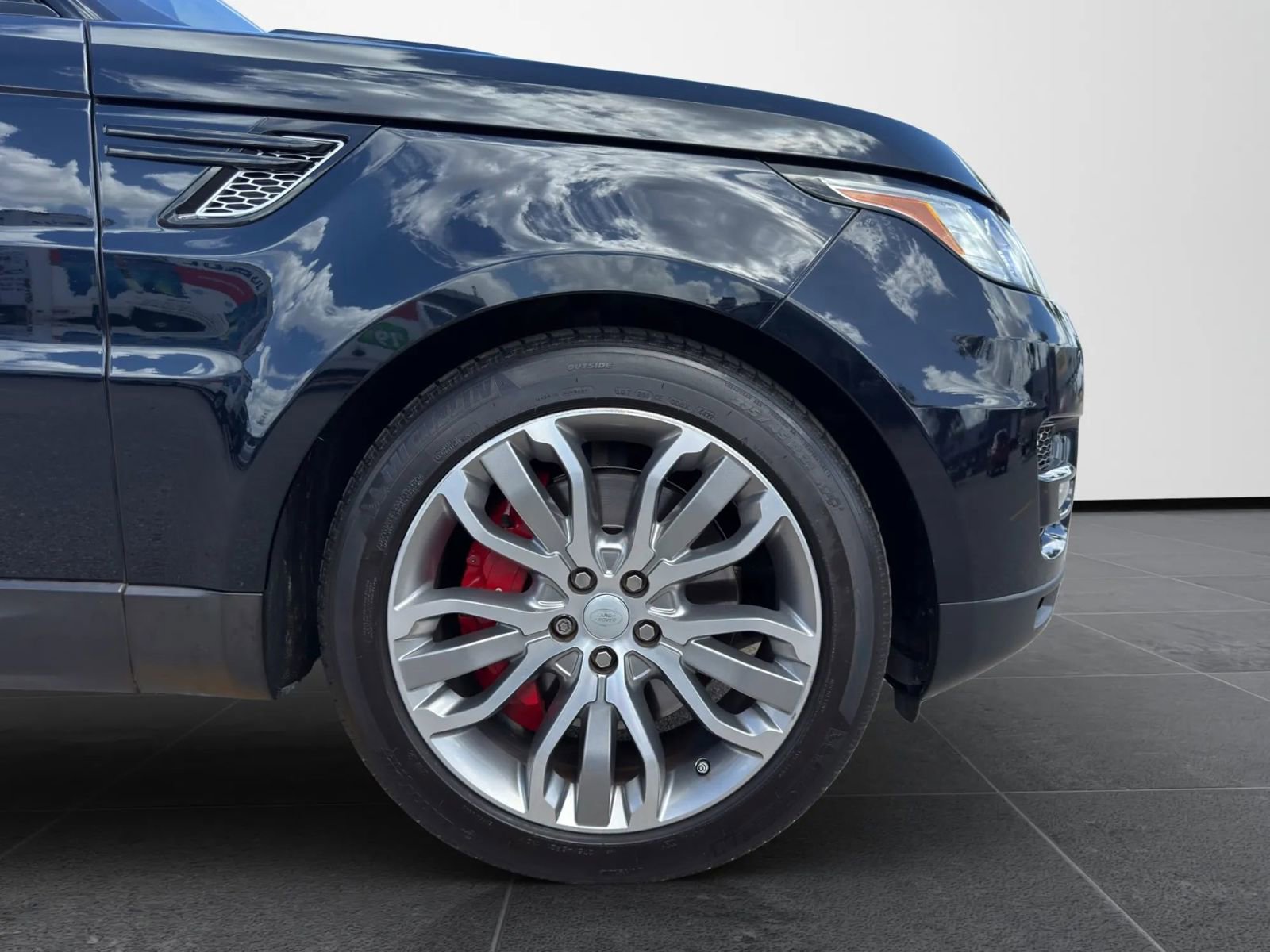 Used 2016 Land Rover Range Rover Sport Supercharged image 29