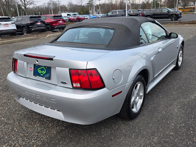 Used 2004 Ford Mustang Convertible image 16