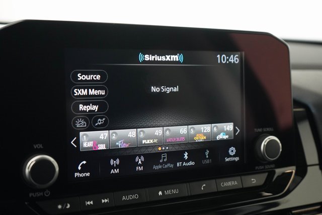 Used 2024 Nissan Pathfinder SV image 4