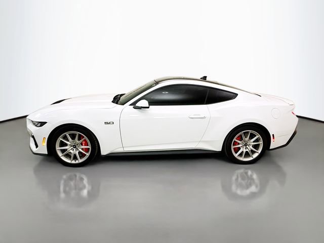 Used 2024 Ford Mustang GT Premium image 4