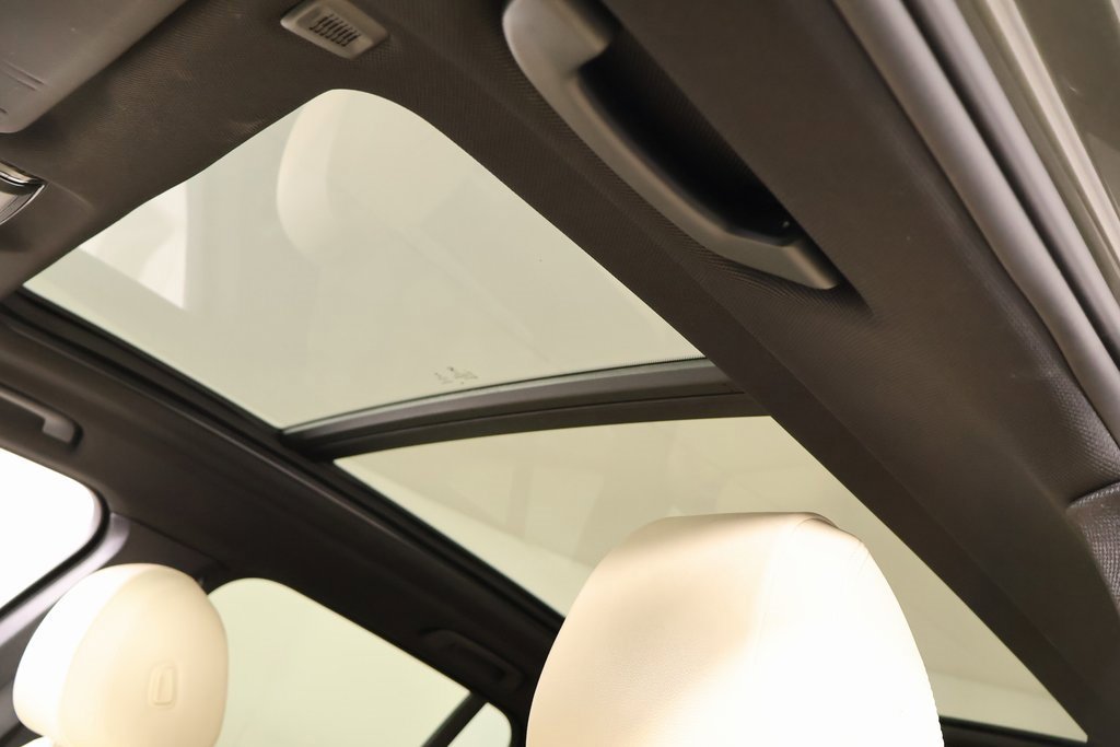 Used 2021 BMW X5 xDrive45e w/ Parking Assistance Package image 17