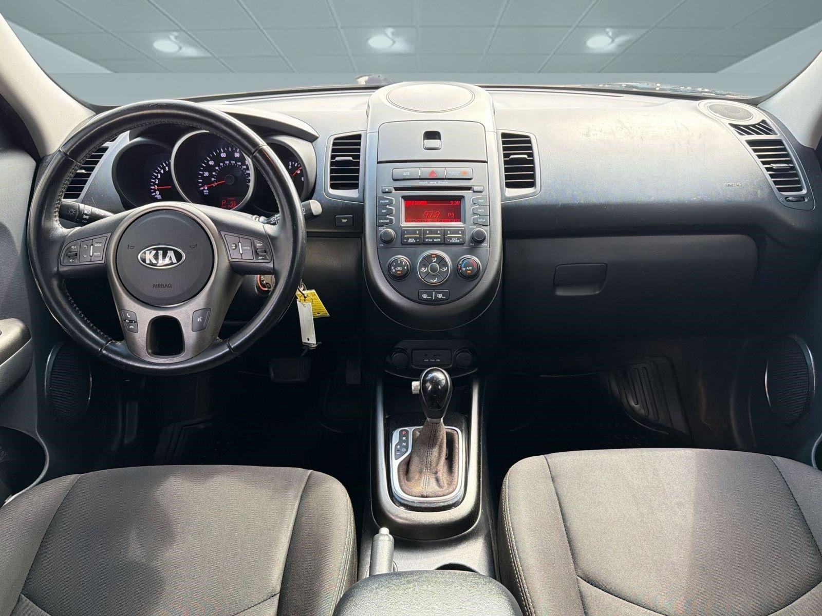 Used 2013 Kia Soul + FWD image 15