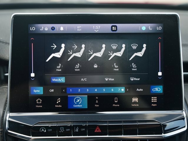 Used 2022 Jeep Compass Limited w/ (RED) Package image 22