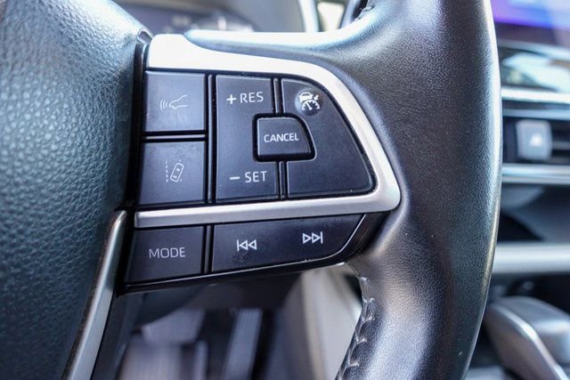 Certified 2023 Toyota Highlander XLE image 19