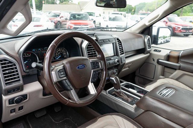 Used 2019 Ford F150 Limited w/ Trailer Tow Package image 9