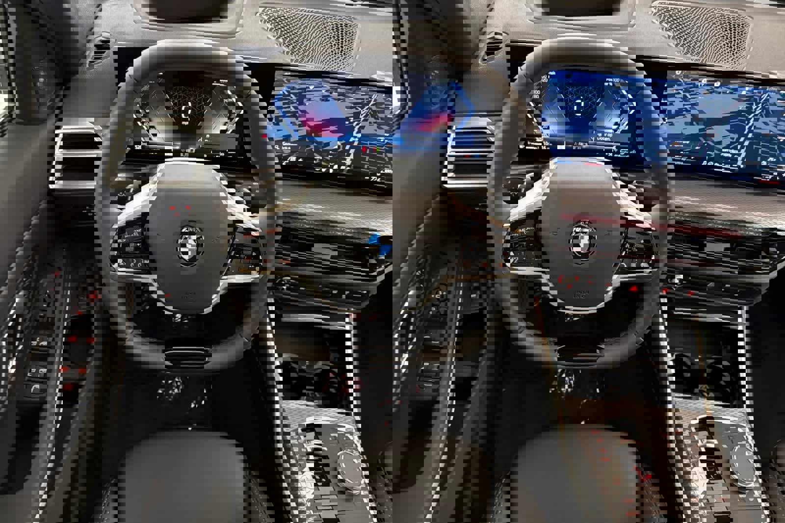 Used 2025 BMW 330i Sedan w/ Premium Package image 14