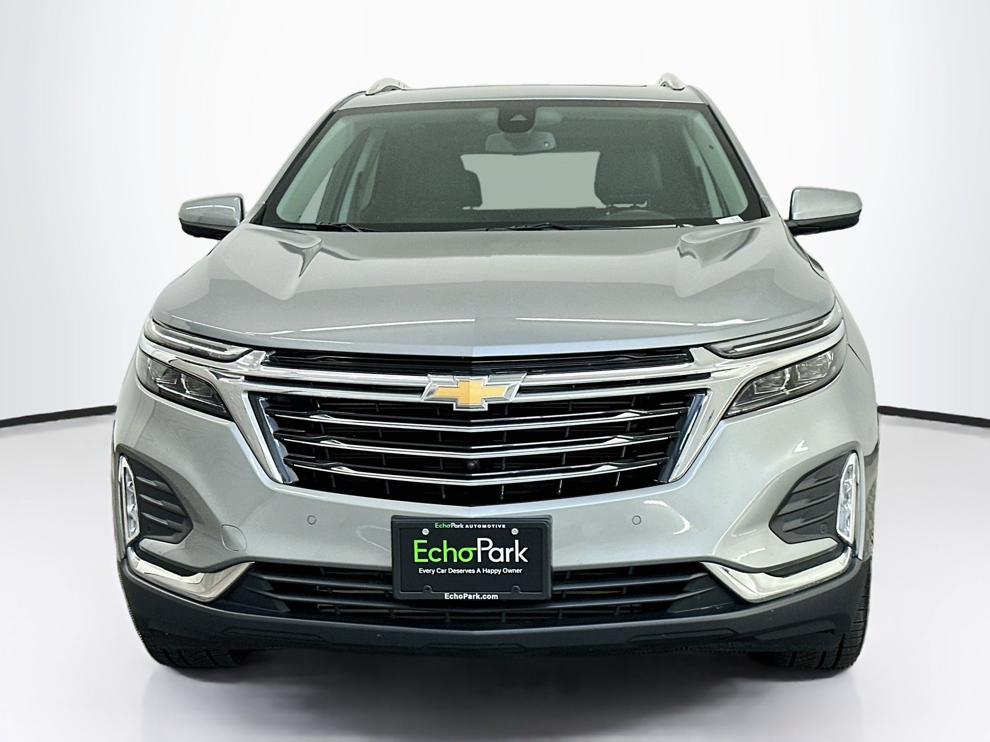 Used 2023 Chevrolet Equinox Premier AWD/4WD image 2