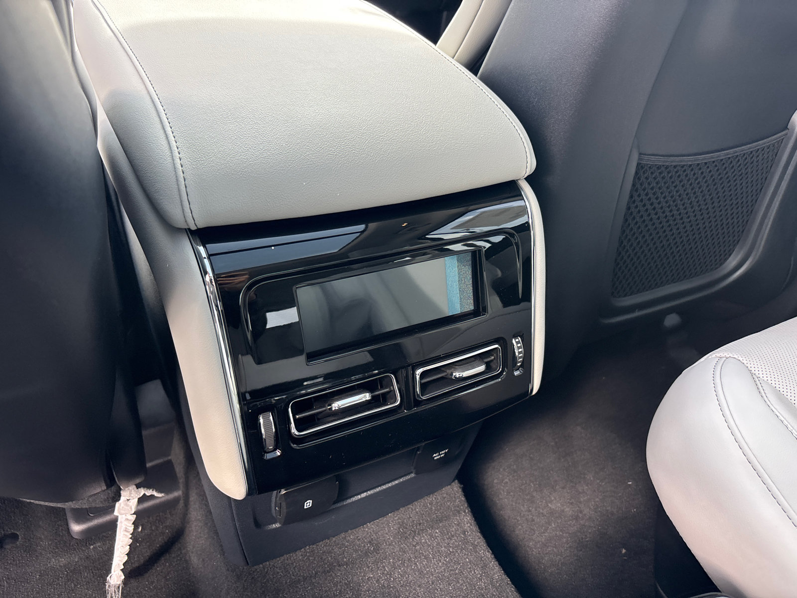 New 2027 Lincoln Aviator Reserve AWD/4WD image 30