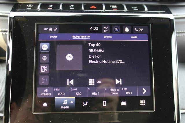 New 2025 Jeep Grand Cherokee Laredo X w/ Luxury Tech Group I image 19