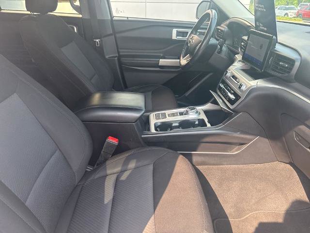 Certified 2022 Ford Explorer XLT RWD image 27