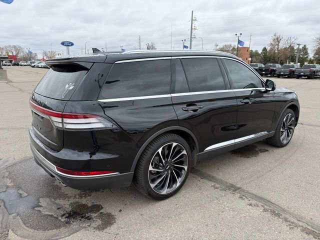 Used 2022 Lincoln Aviator Reserve w/ Equipment Group 201A AWD/4WD image 10