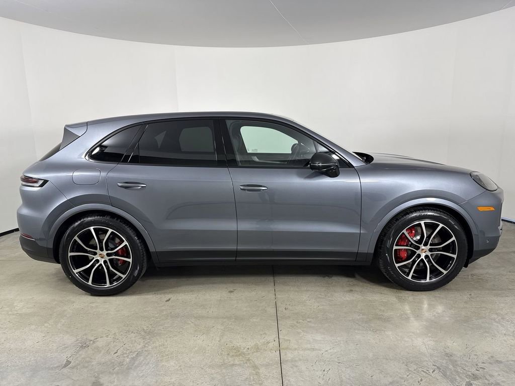 New 2026 Porsche Cayenne S image 8