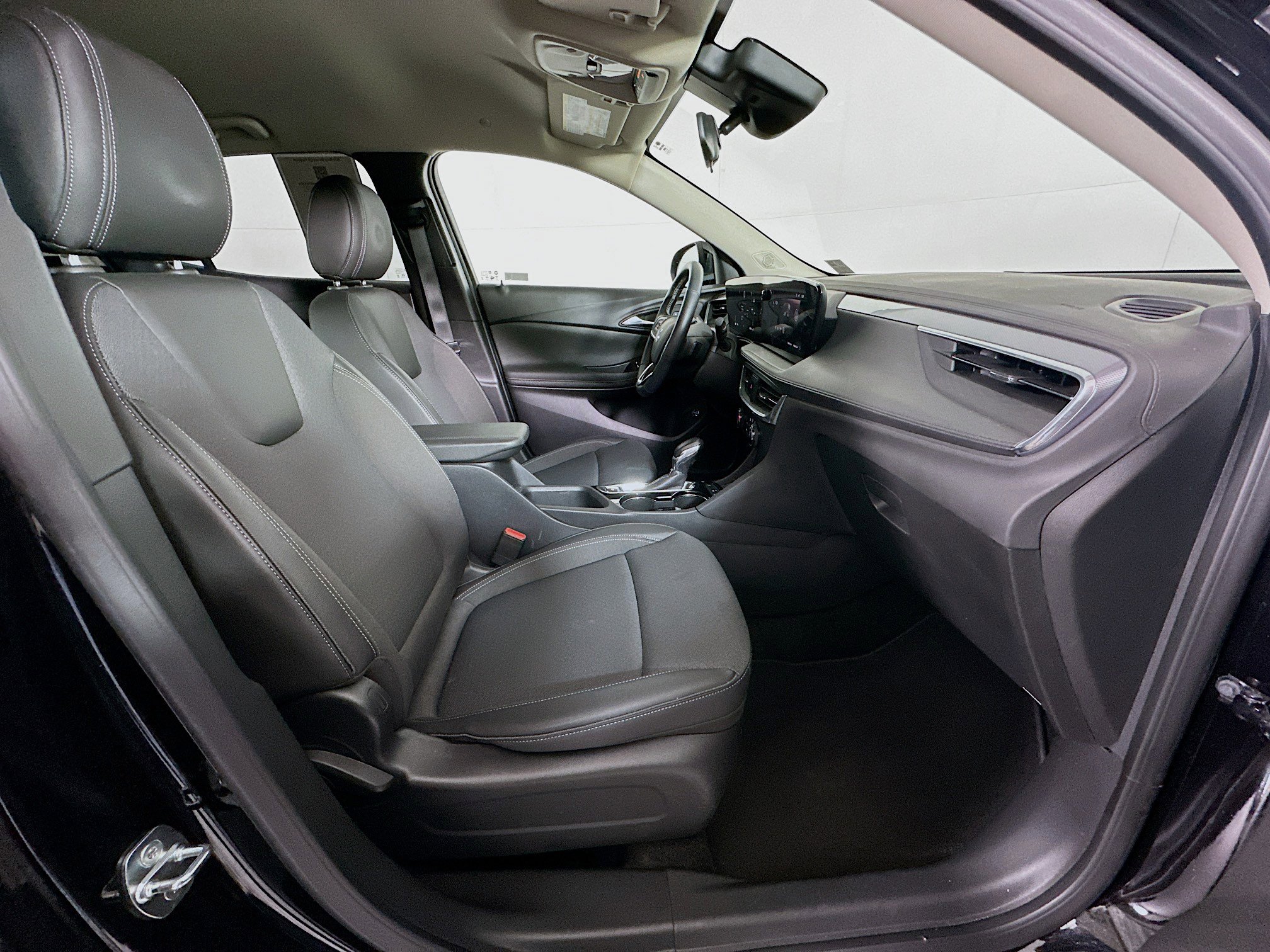 Used 2024 Buick Encore GX Preferred w/ Comfort Package image 30