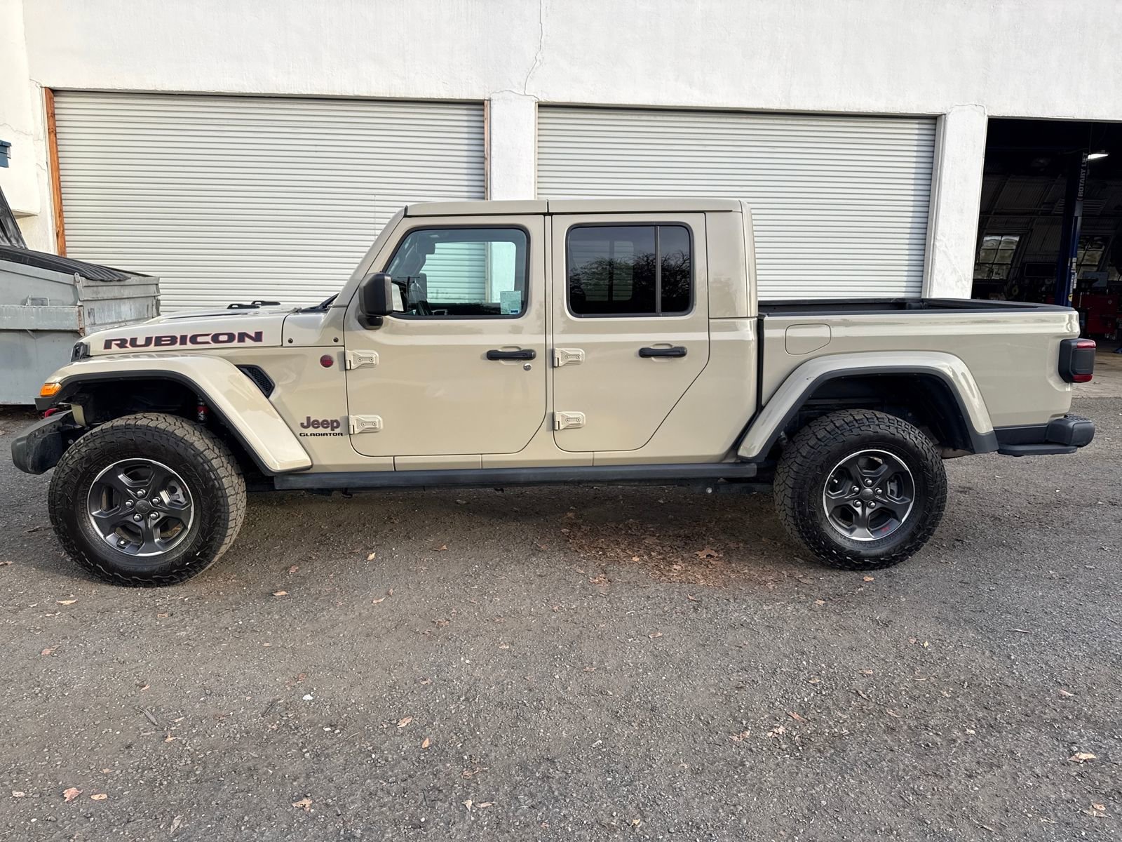 Used 2022 Jeep Gladiator Rubicon w/ LED Lighting Group image 2