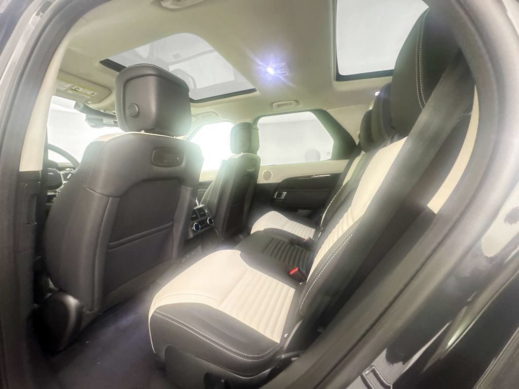 New 2026 Land Rover Discovery S AWD/4WD image 24