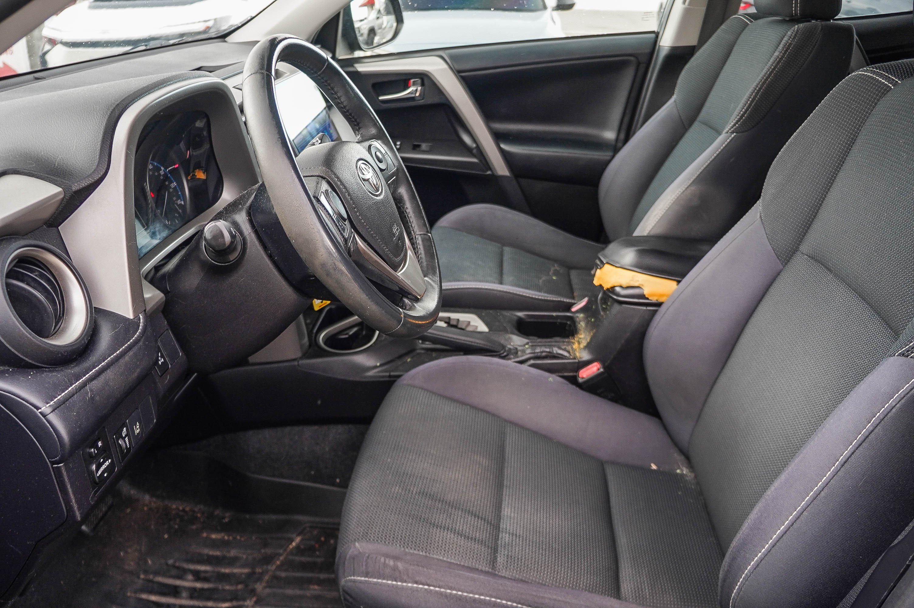Certified 2018 Toyota RAV4 XLE AWD/4WD image 18