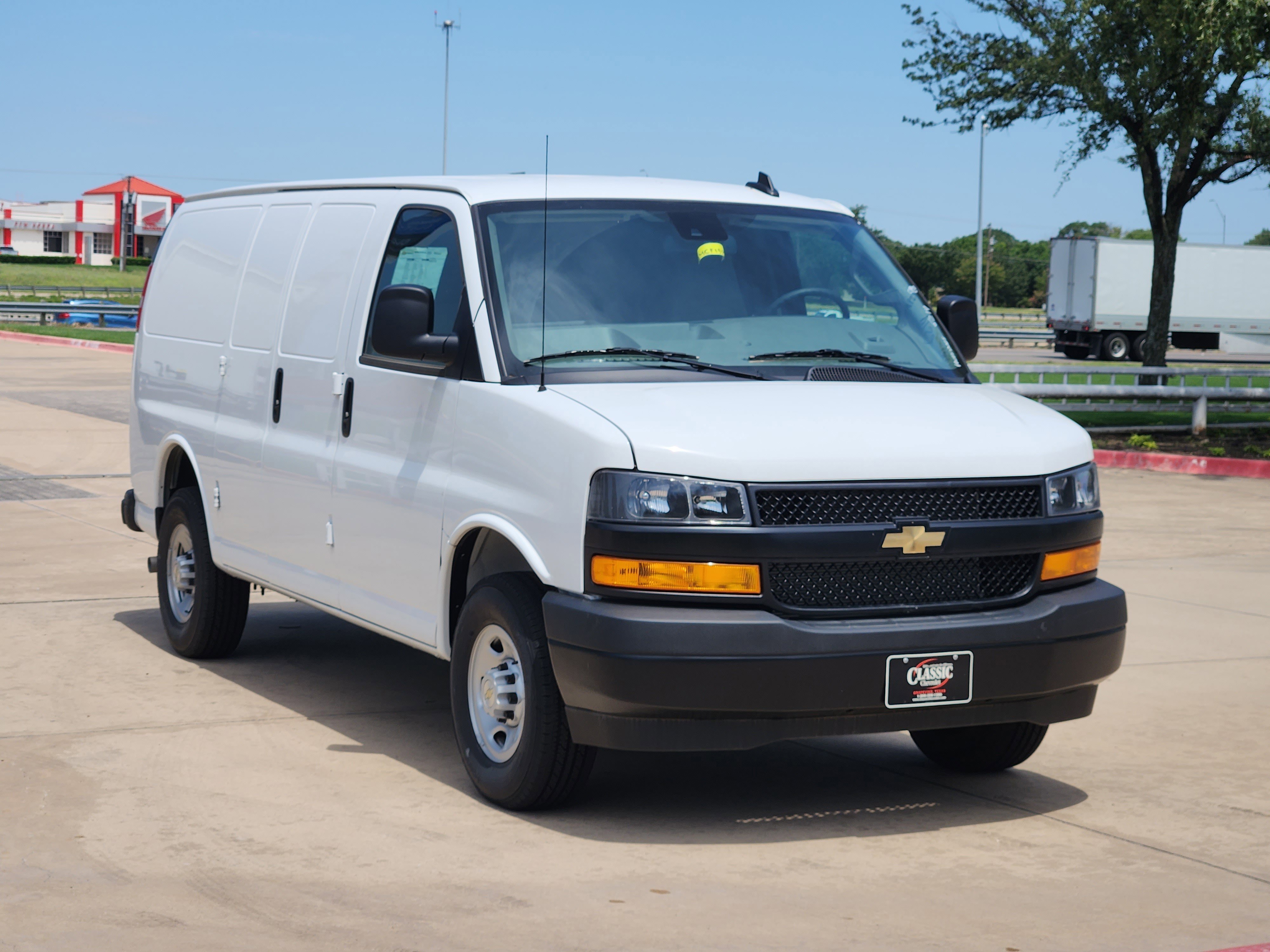 New 2024 Chevrolet Express 2500 w/ Driver Convenience Package video 2