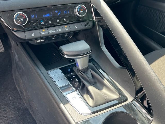 Certified 2024 Hyundai Elantra SEL w/ Convenience Package FWD image 19