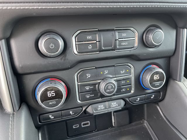 Used 2022 Chevrolet Tahoe Z71 w/ Z71 Off-Road Package AWD/4WD image 18