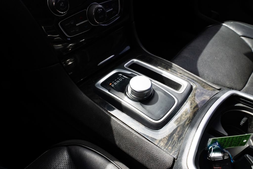 Used 2016 Chrysler 300 C RWD image 16