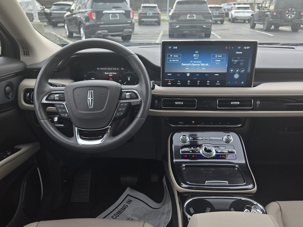 Certified 2023 Lincoln Nautilus Reserve image 20