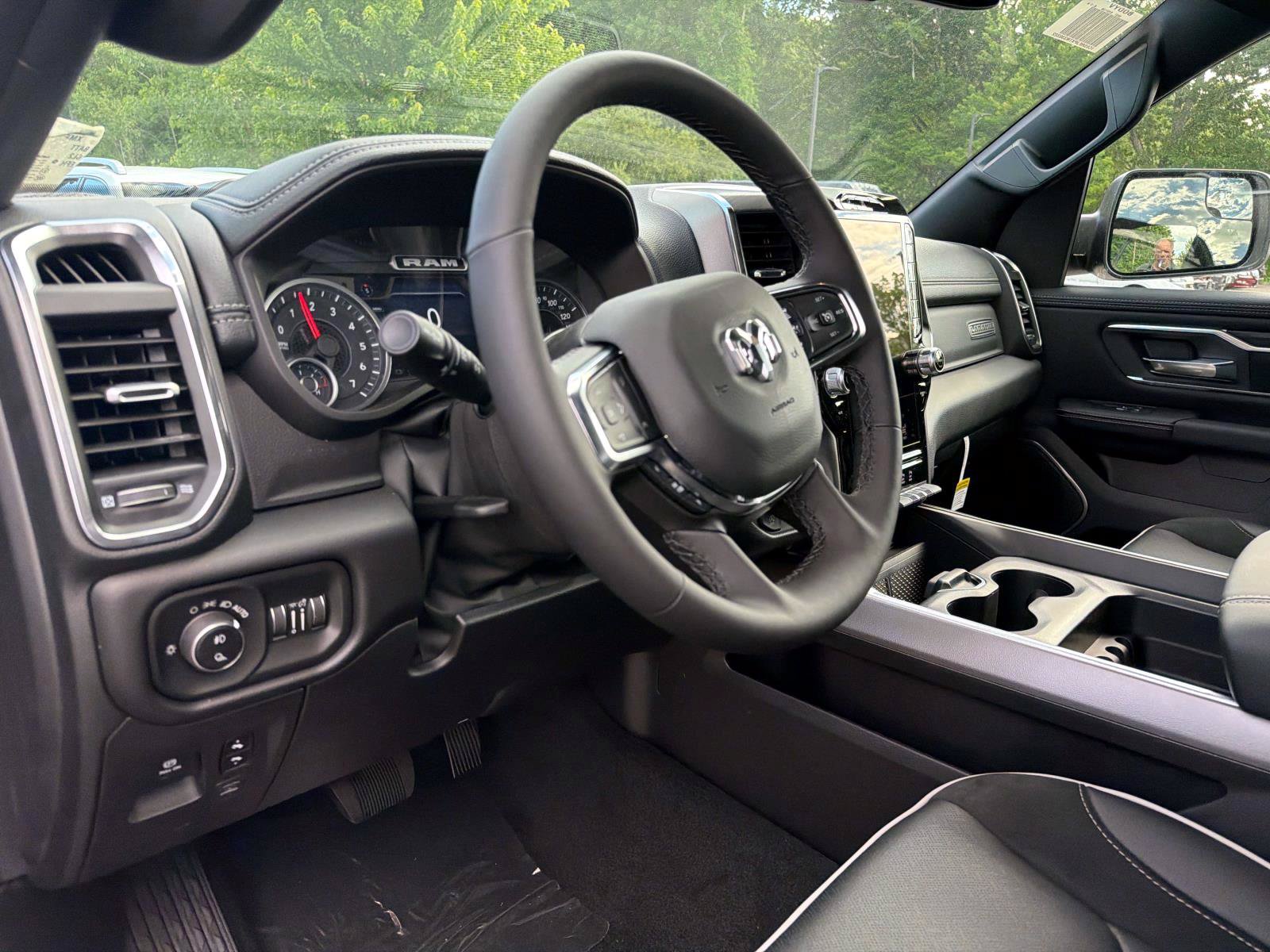New 2026 RAM 1500 Laramie w/ Sport Appearance Package AWD/4WD image 10