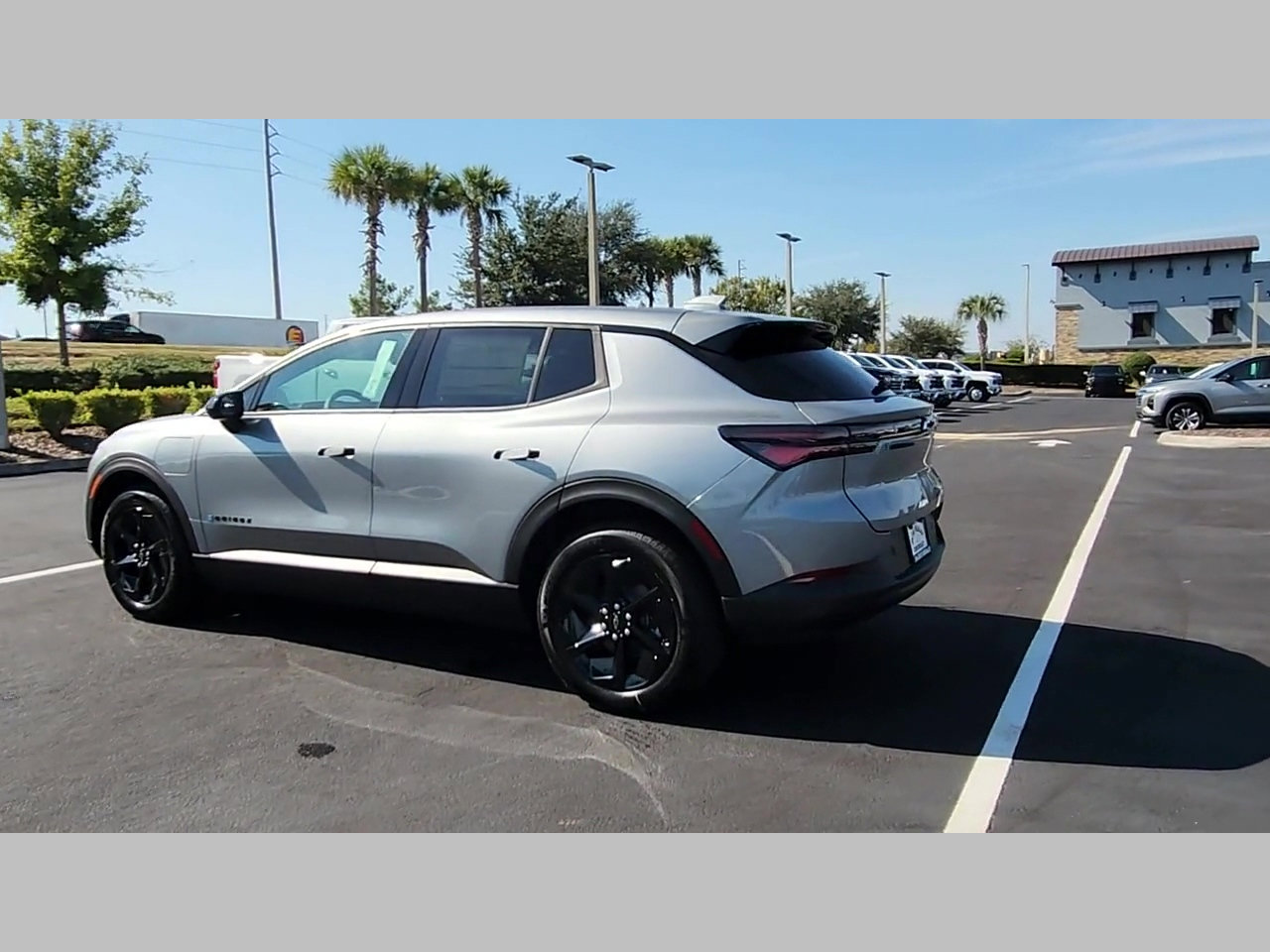 New 2026 Chevrolet Equinox EV LT image 17