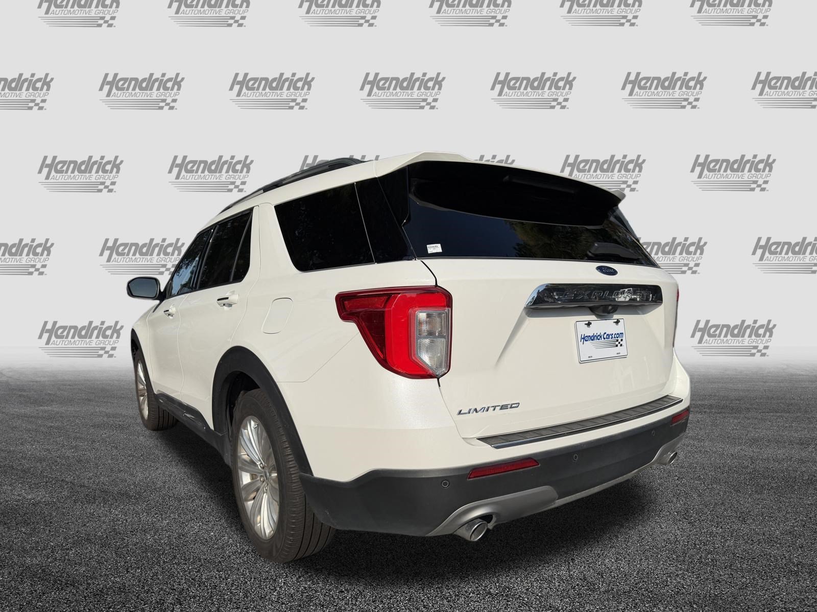 Used 2022 Ford Explorer Limited w/ Equipment Group 301A RWD image 7