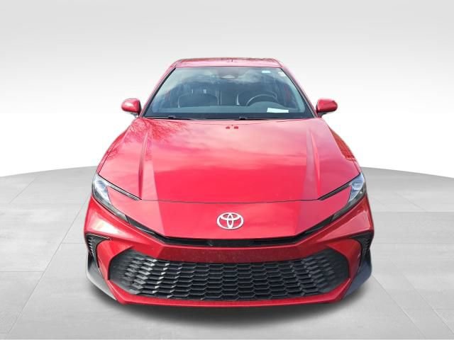 Used 2025 Toyota Camry SE image 8