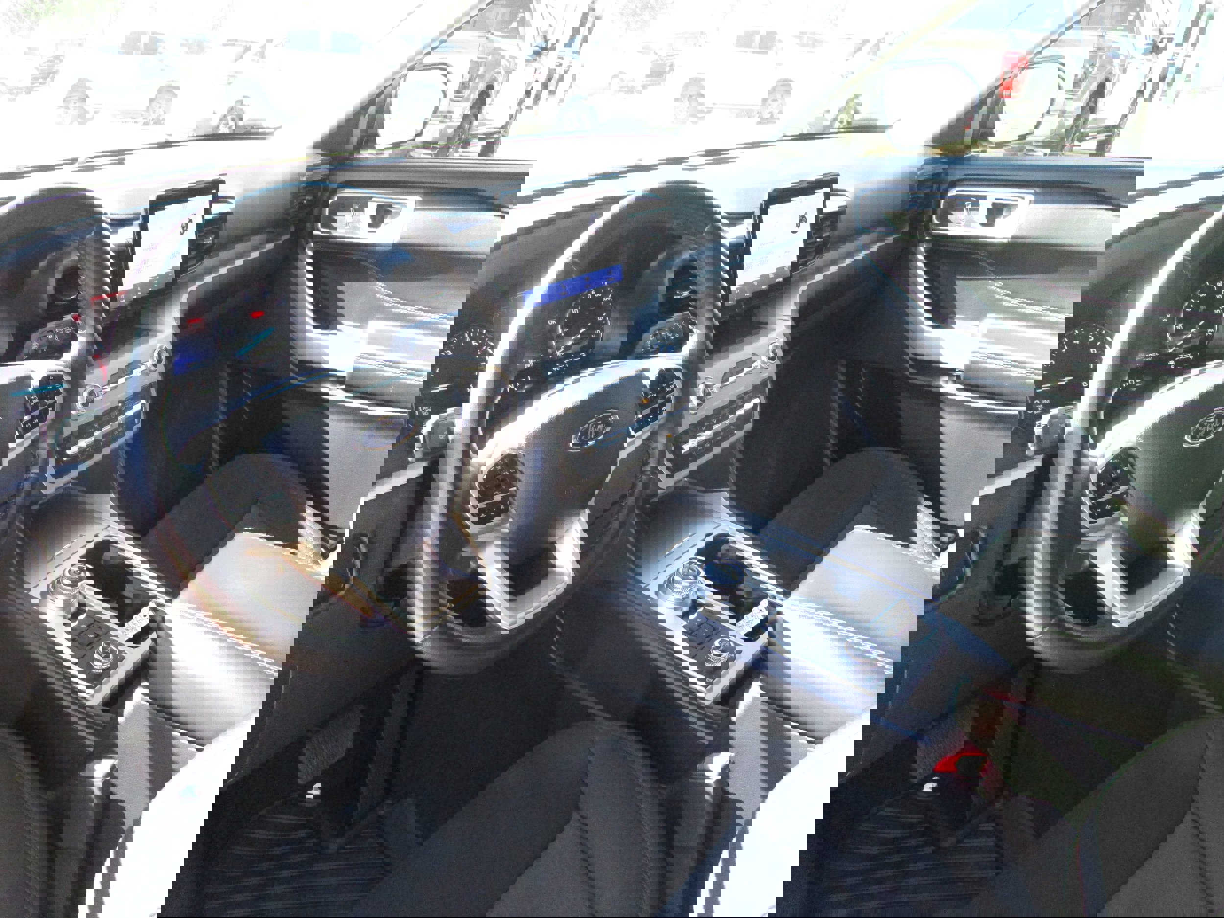 Used 2023 Ford Explorer XLT image 14