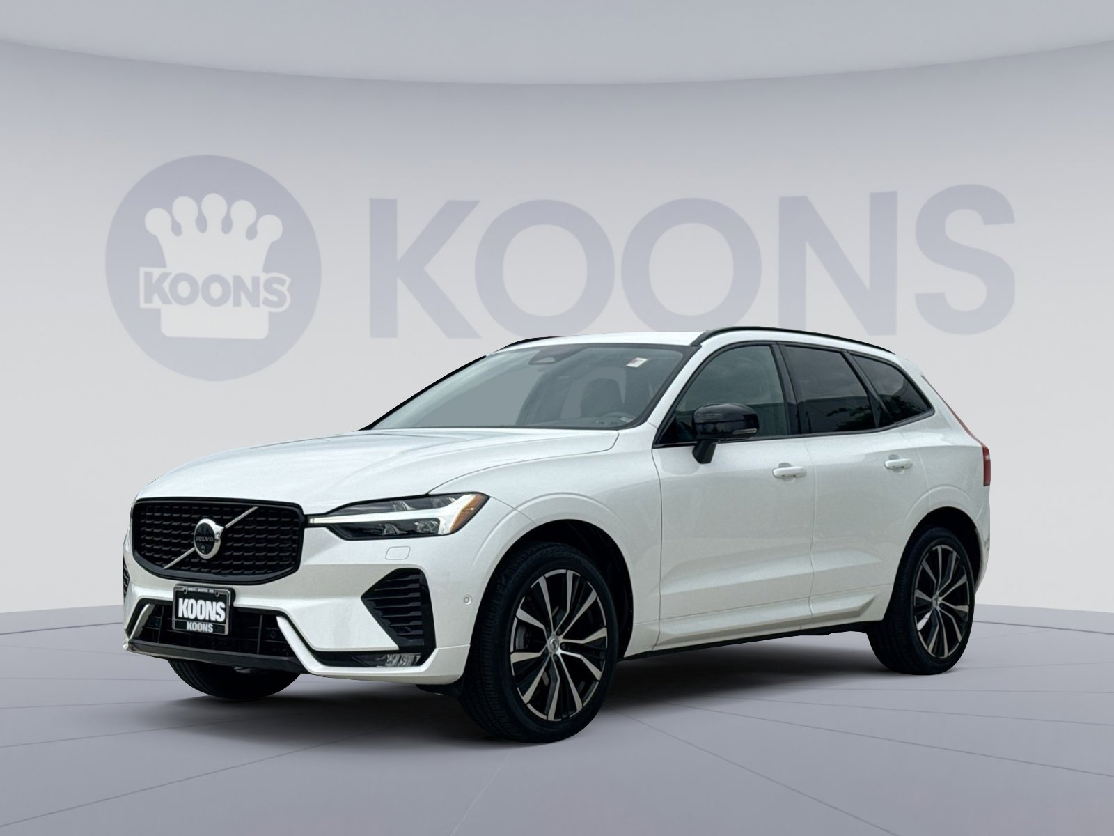 Used 2024 Volvo XC60 B5 Plus w/ Protection Package Premier AWD/4WD image 1