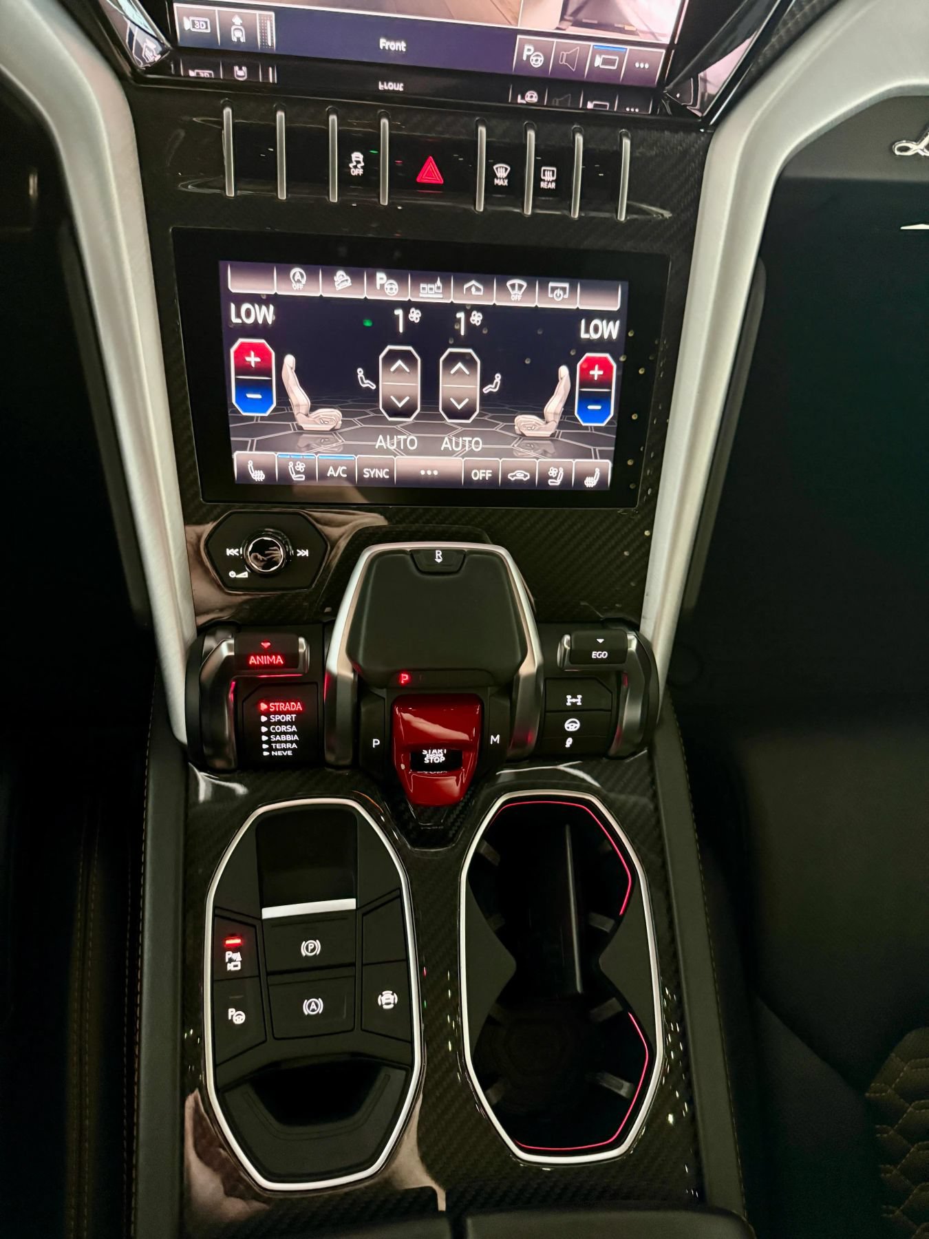 Used 2021 Lamborghini Urus AWD/4WD image 15