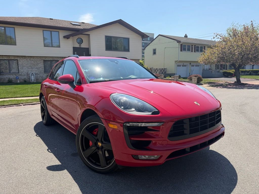Used 2018 Porsche Macan GTS AWD/4WD image 1